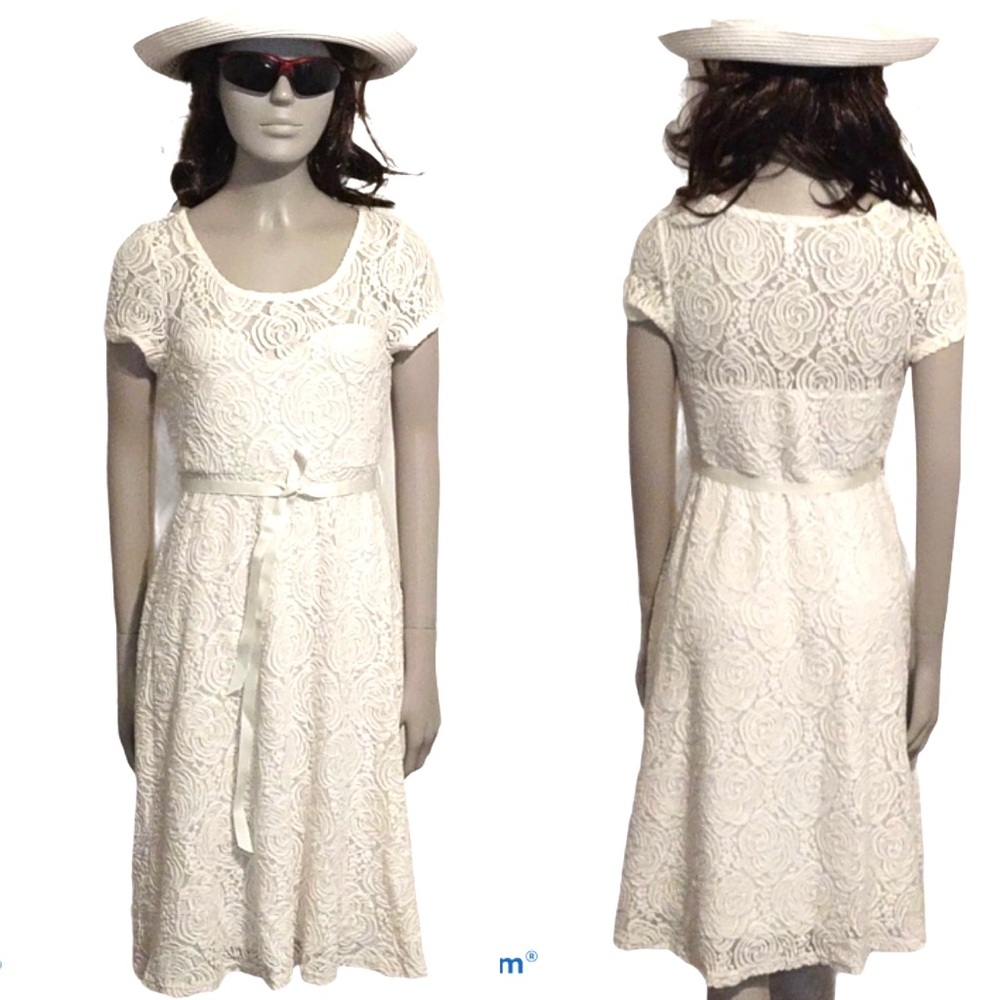 4/$20 • PINK BLUSH • Classic White Floral Lace Dress